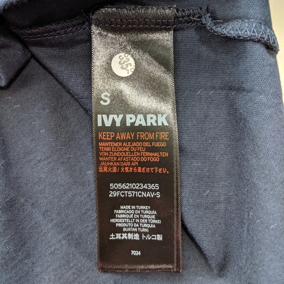 IVY PARK Baseball Pinstripe Boyfriend Fit T-Shirt - Picture 7 of 8